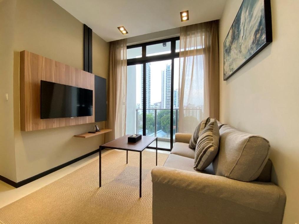 Momentus Serviced Residences Novena Singapore Buitenkant foto