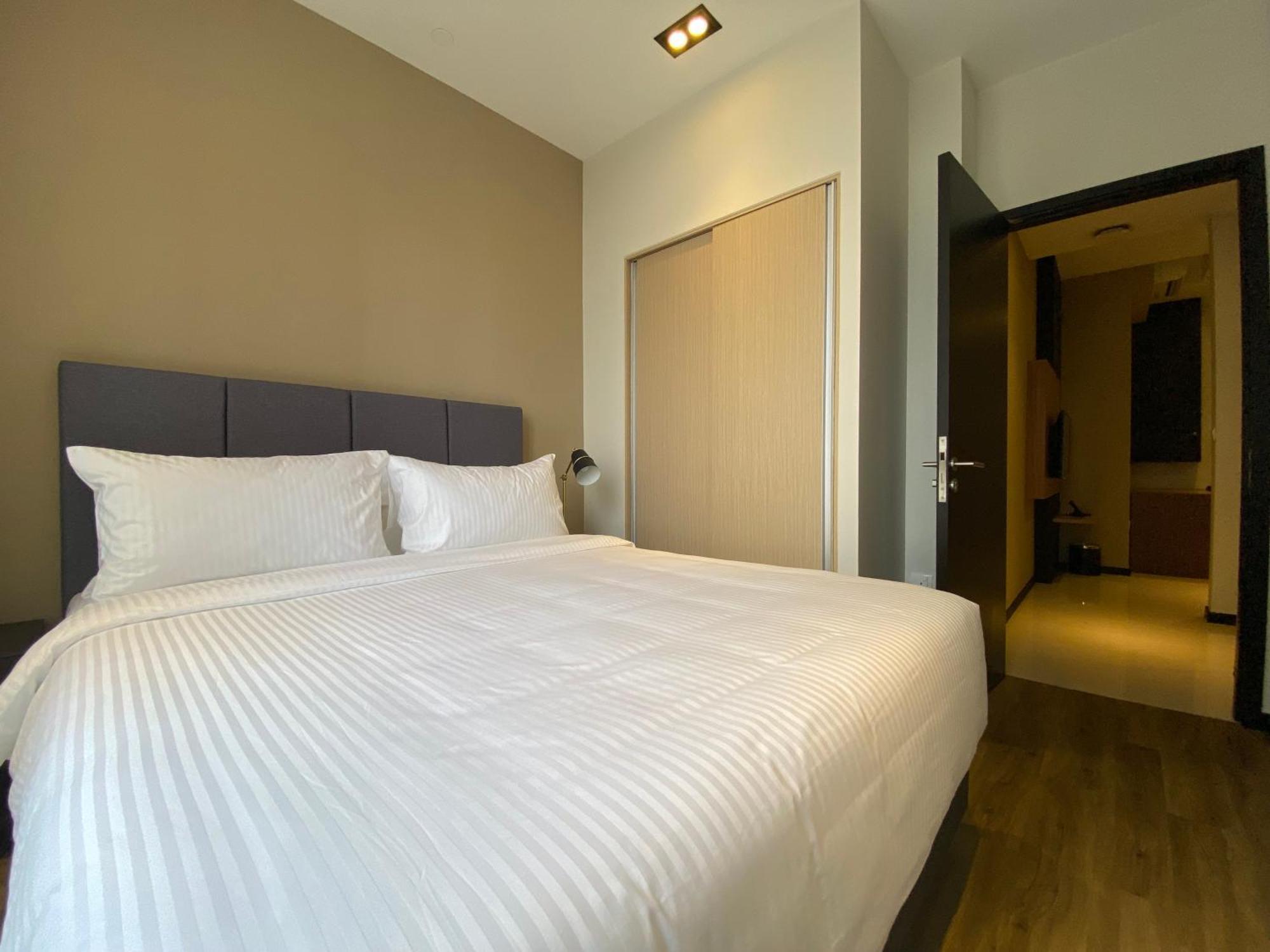 Momentus Serviced Residences Novena Singapore Buitenkant foto